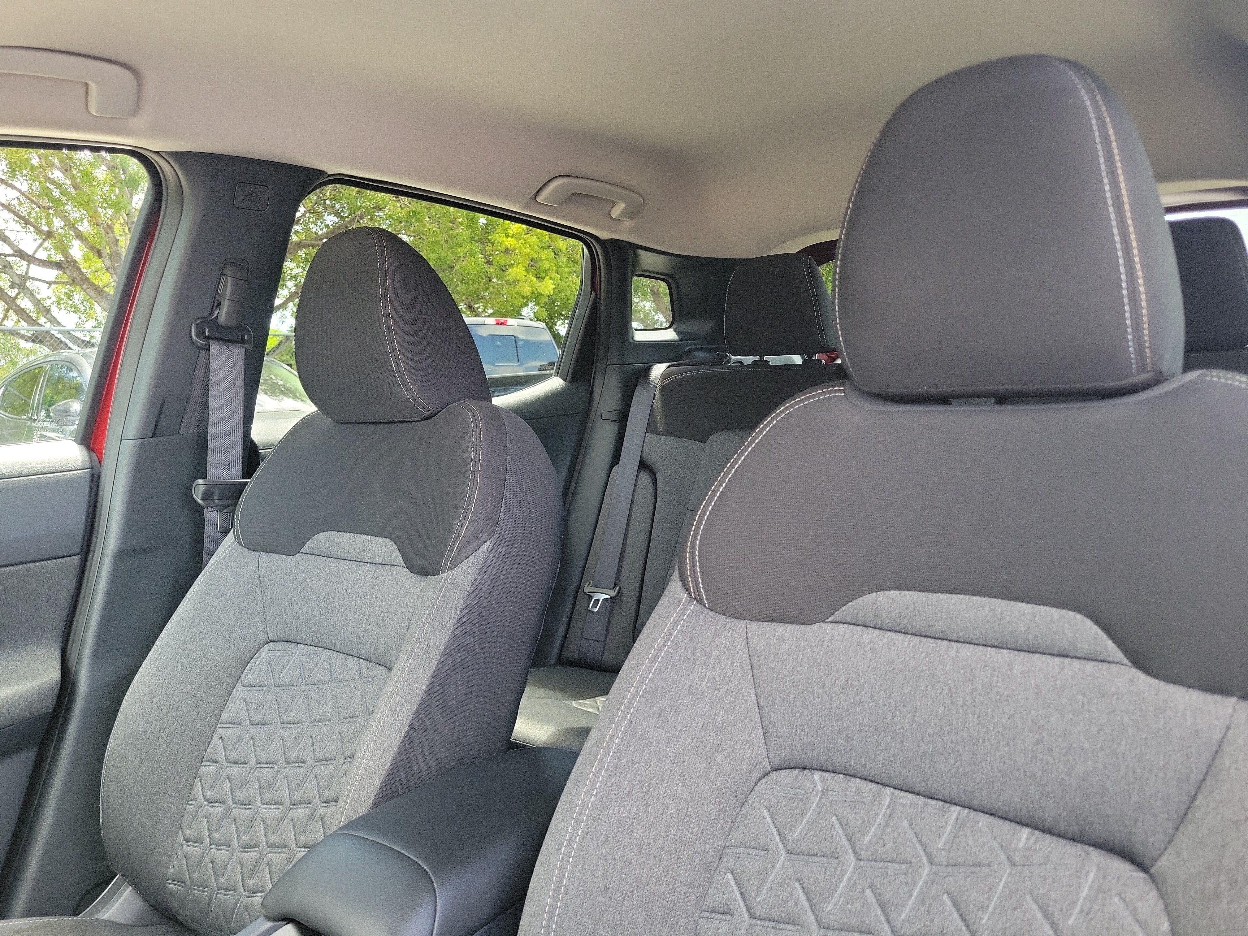 Used 2025 Nissan Kicks SV FWD image 12