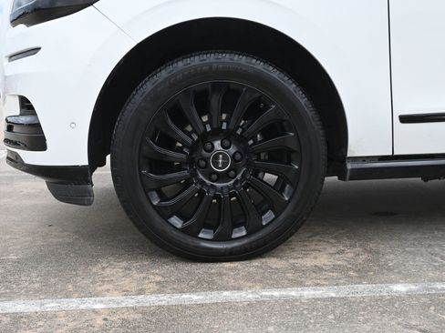 Used 2022 Lincoln Navigator L Black Label AWD/4WD image 28