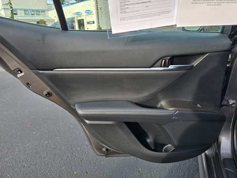 Used 2023 Toyota Camry XSE image 8