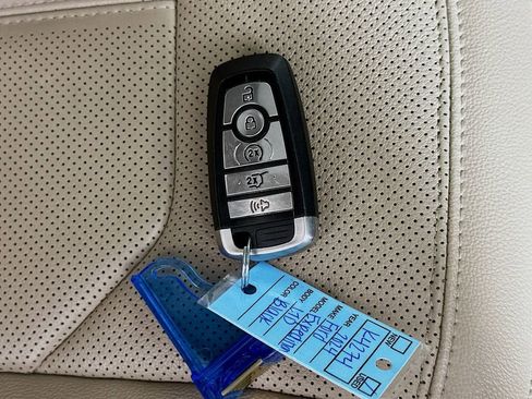 Used 2024 Ford Expedition Limited image 40