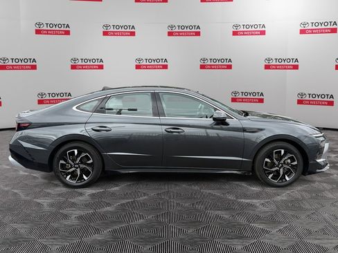 Used 2024 Hyundai Sonata SEL FWD image 4