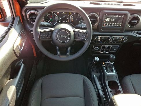 Used 2023 Jeep Wrangler Unlimited AWD/4WD image 11