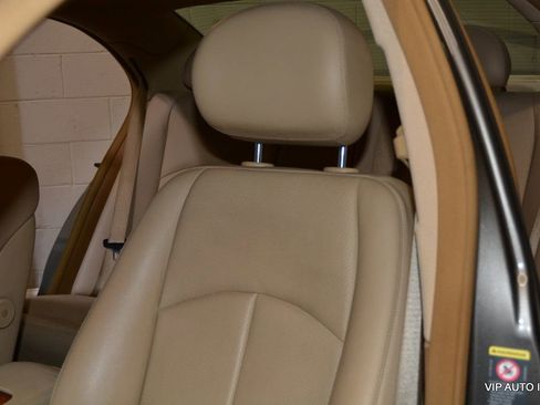 Used 2008 Mercedes-Benz E 320 BlueTEC Sedan image 17