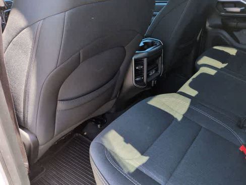 Used 2021 RAM 1500 Big Horn AWD/4WD image 18