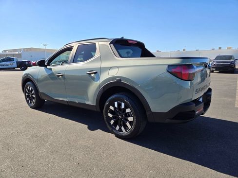 Used 2025 Hyundai Santa Cruz SEL FWD image 4