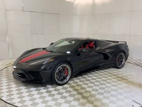Used 2021 Chevrolet Corvette Stingray Premium Conv w/ Z51 Performance Package RWD image 7