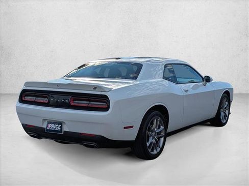Used 2022 Dodge Challenger GT image 5