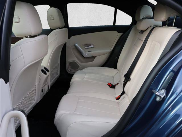 Used 2022 Mercedes-Benz A 220 4MATIC image 23