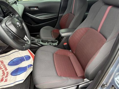 Used 2025 Toyota Corolla SE FWD image 16