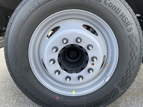 New 2025 Ford F550 2WD Crew Cab image 6