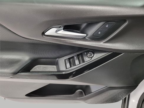 Used 2025 Chevrolet Equinox LT image 25