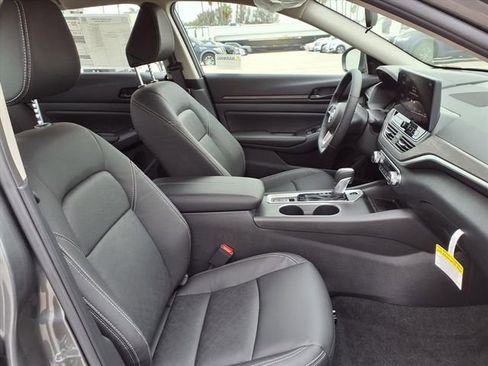New 2026 Nissan Altima 2.5 SV w/ SV Premium Package FWD image 6
