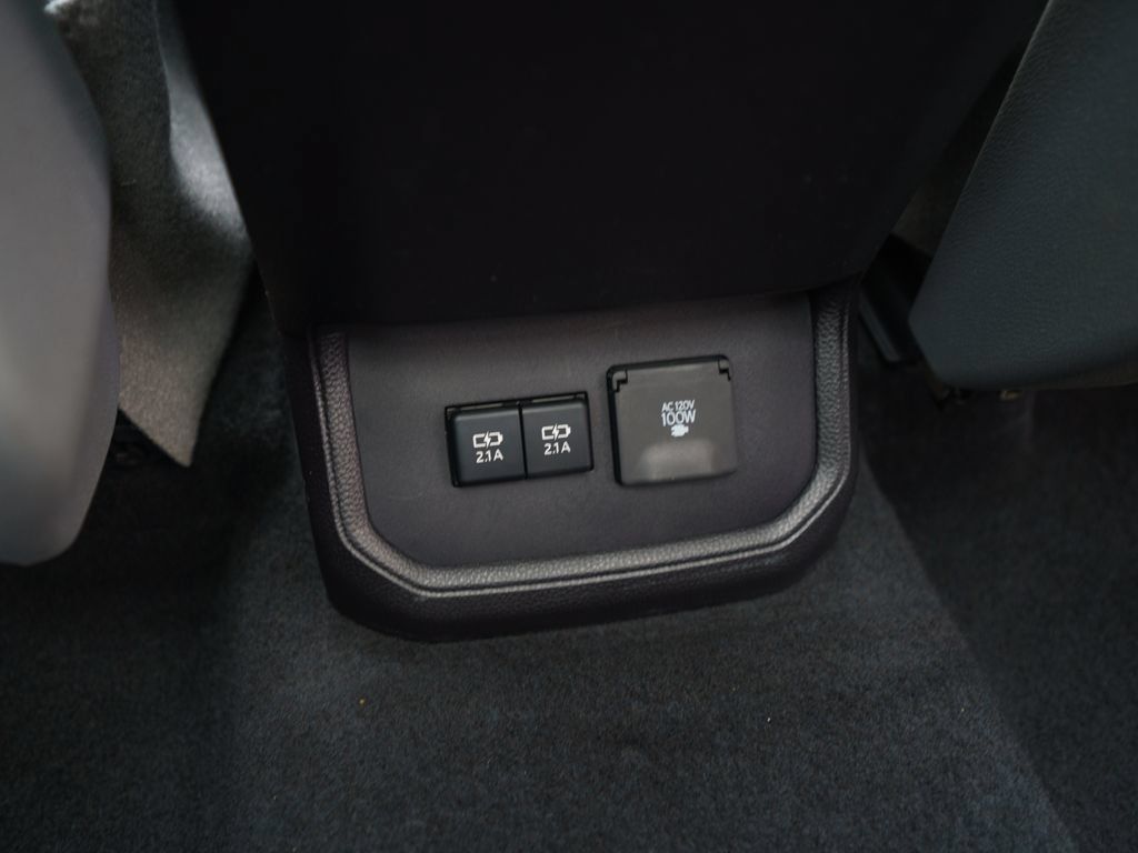 Used 2021 Toyota Highlander Platinum AWD/4WD image 46