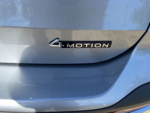 New 2025 Volkswagen Taos SE image 8