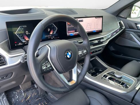 Used 2024 BMW X5 xDrive40i w/ Parking Assistance Package AWD/4WD image 10