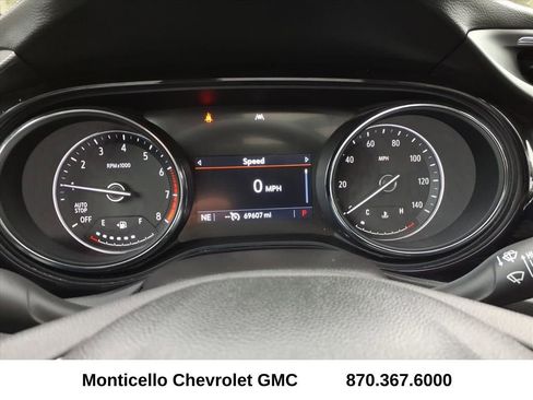 Used 2022 Buick Encore GX Essence w/ Experience Buick Package image 22