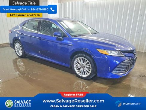 Used 2018 Toyota Camry XLE image 5