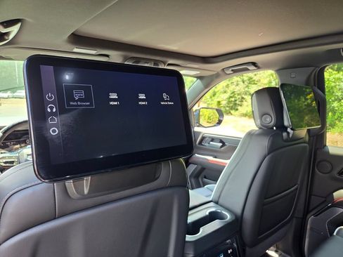 New 2026 GMC Yukon XL AT4 Ultimate AWD/4WD image 14