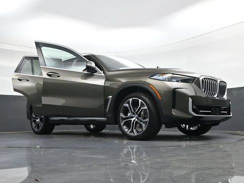 New 2026 BMW X5 sDrive40i RWD image 41