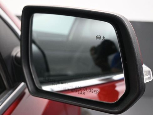 Used 2022 GMC Acadia Denali w/ Denali Ultimate Package image 8