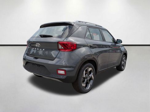 New 2026 Hyundai Venue SEL FWD image 5