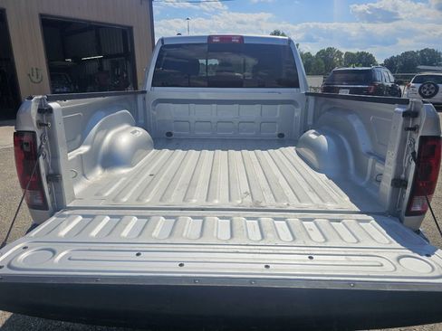 Used 2013 RAM 1500 Classic SLT w/ Remote Start & Security Group RWD image 16