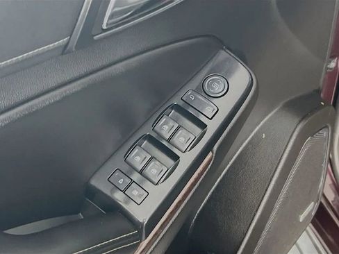 Used 2017 GMC Yukon SLE w/ SLE Value Package AWD/4WD image 19