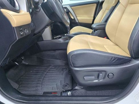 Used 2018 Toyota RAV4 Limited w/ Advanced Technology Package FWD image 10