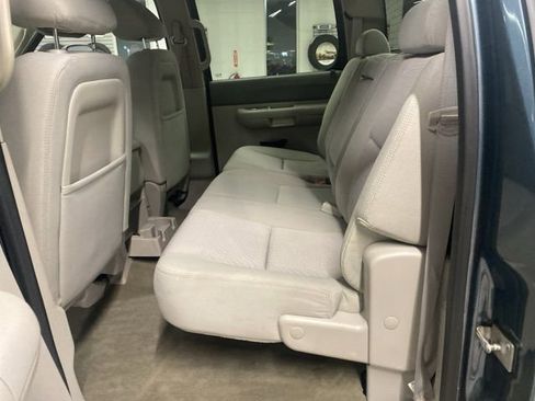 Used 2014 Chevrolet Silverado 2500 LT w/ Interior Plus Package image 27