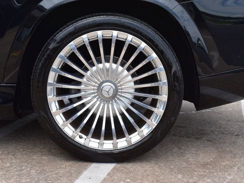 Used 2023 Mercedes-Benz Maybach GLS 600 4MATIC image 11