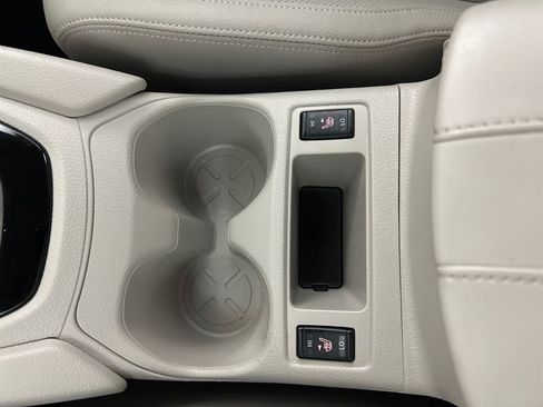 Used 2021 Nissan Rogue Sport SL w/ Premium Package FWD image 23