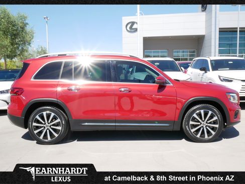 Used 2023 Mercedes-Benz GLB 250 4MATIC image 11