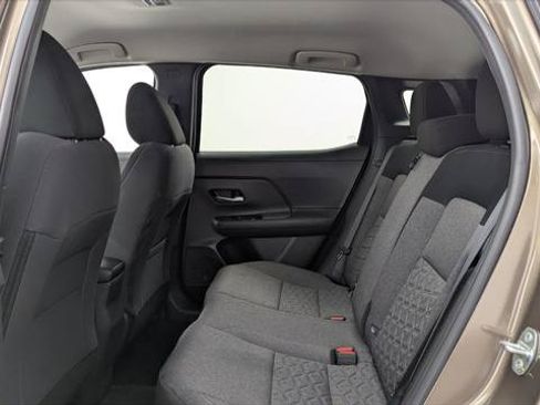 Used 2025 Nissan Kicks SV AWD/4WD image 17