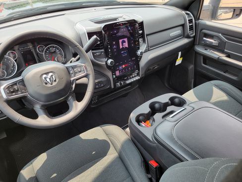 Used 2026 RAM 2500 Big Horn AWD/4WD image 18