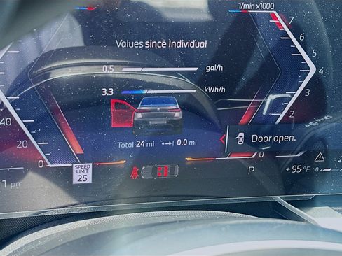 New 2025 BMW 750e xDrive w/ Executive Package image 9