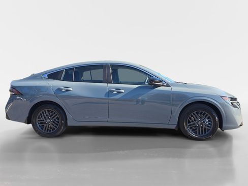 New 2026 Nissan Sentra SV w/ SV Convenience Package FWD image 6