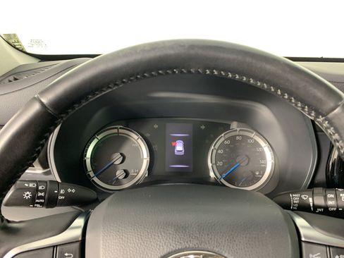 Used 2020 Toyota Highlander LE AWD/4WD image 21