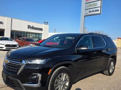 Used 2023 Chevrolet Traverse LT w/ Rear Camera Mirror Package