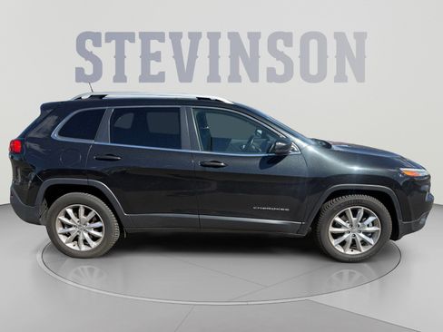 Used 2016 Jeep Cherokee Limited AWD/4WD image 6