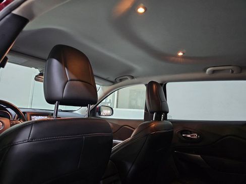 Used 2020 Jeep Cherokee Latitude Plus w/ Cold Weather Group image 25