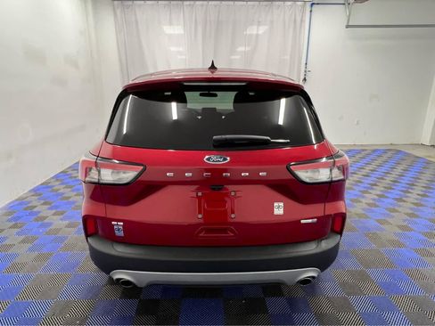 Used 2020 Ford Escape SE image 11