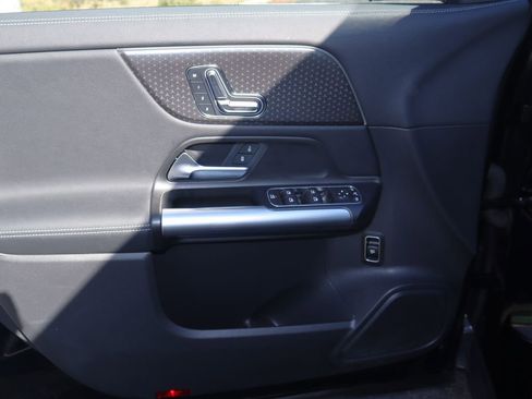 Certified 2025 Mercedes-Benz GLA 250 image 16