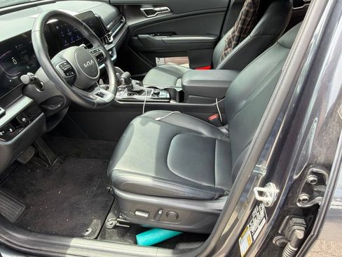 Used 2024 Kia Sportage EX FWD image 8
