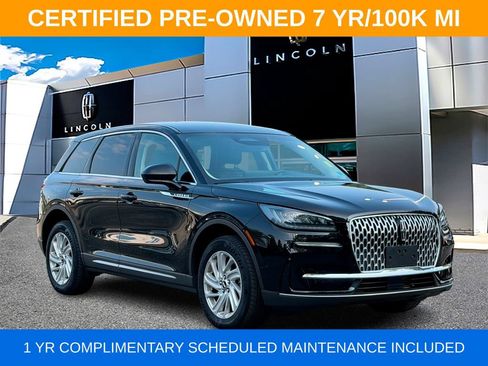 Used 2023 Lincoln Corsair AWD w/ Rear Removable Package Tray image 1