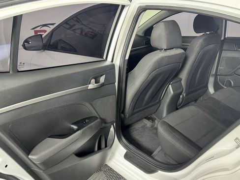 Used 2020 Hyundai Elantra SE w/ Cargo Package (C1) FWD image 25