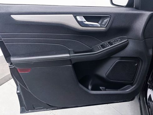 Used 2022 Ford Escape SEL image 19