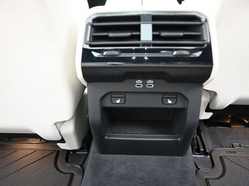 New 2025 BMW 530i w/ Executive Package image 25