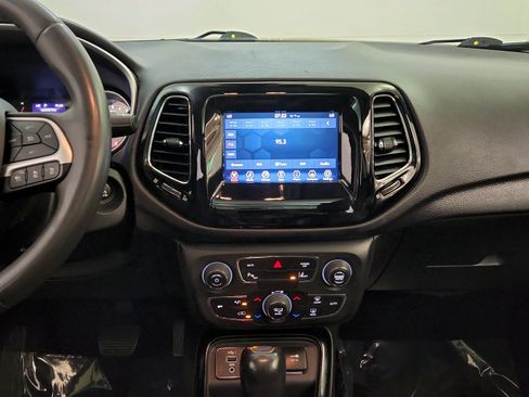 Used 2021 Jeep Compass Latitude w/ Sun and Sound Group FWD image 25