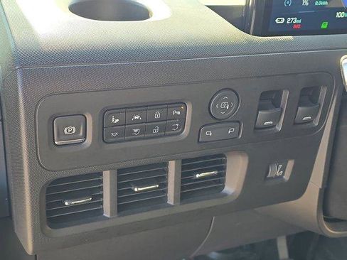 Used 2025 Chevrolet Brightdrop 400 w/ Battery Pack, Max Range image 17