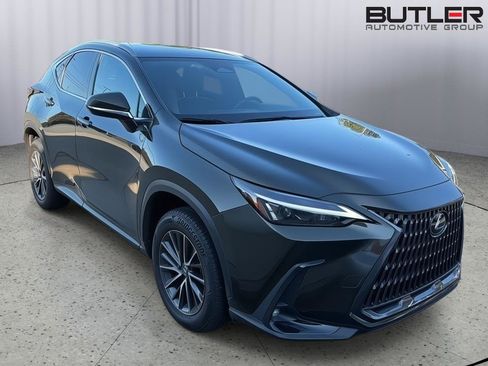 Used 2024 Lexus NX 250 FWD w/ Towing Package (2000 Lbs) image 2